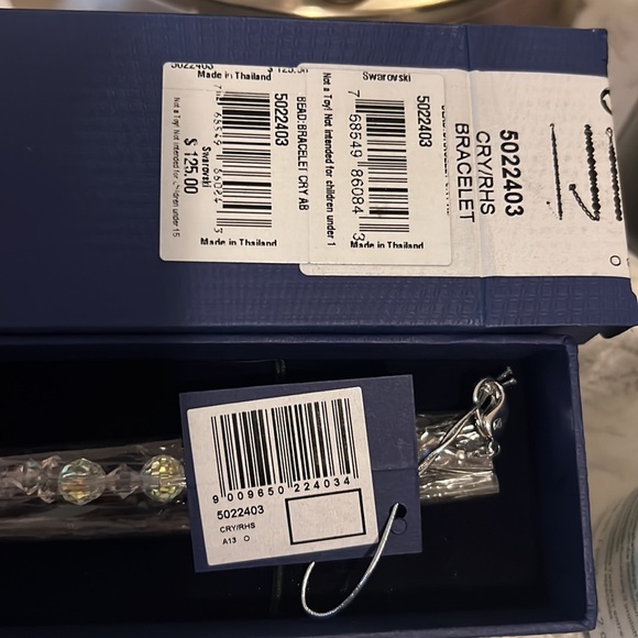 New in box Authentic Swarovski crystal bracelet - Picture 4 of 4